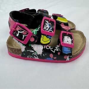 Vibrant Kids Sandals with Pink Buckles